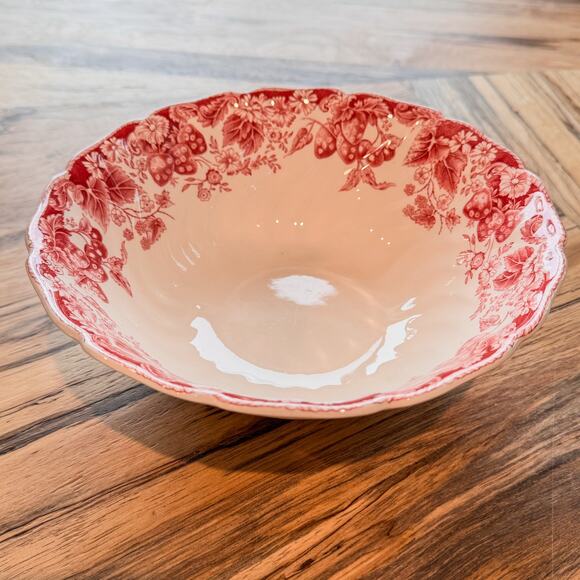 Johnson Brothers, 1970’s Strawberry Fair Collection, 8” Round Serving Bowl - Picture 1 of 7